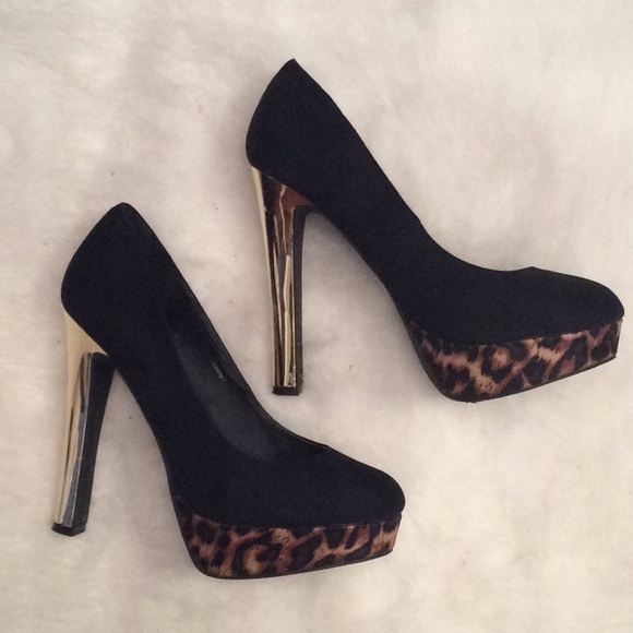 Charlotte Russe Black Gold Leopard Heels 8 - Picture 2 of 6